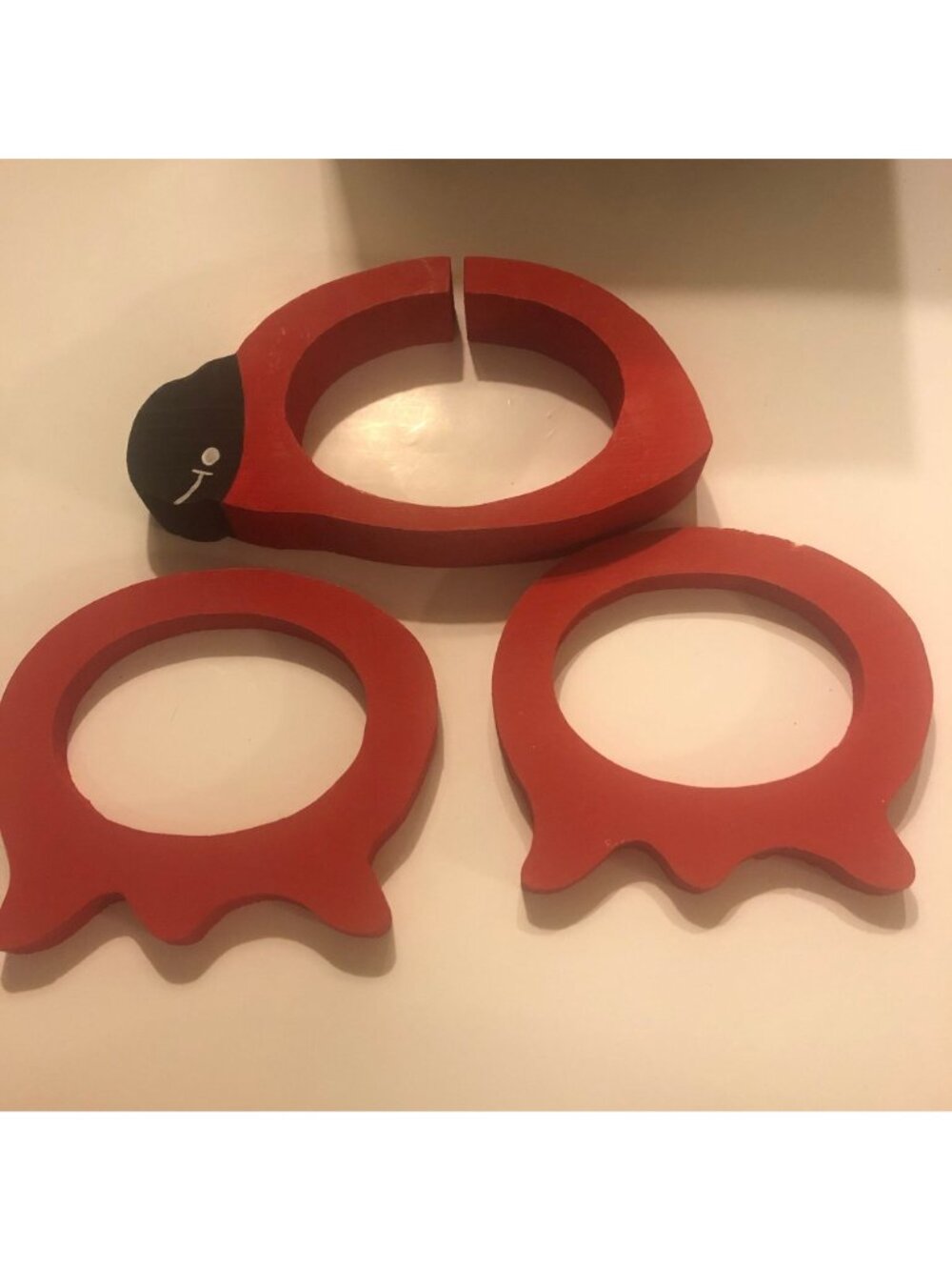 Kid’s ladybug bank craft project - Picture 2 of 4